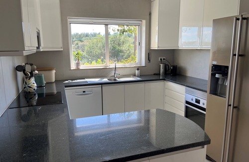 Vila do Bispo Villa | Tranquil Villa with pool, walk to beach and Salema