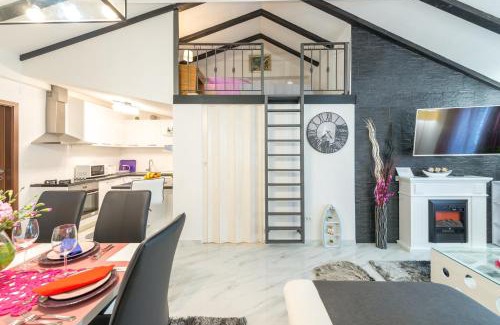 Mokosica Apartment | Tranquility and Nature in 4 Bedroom with Sea View