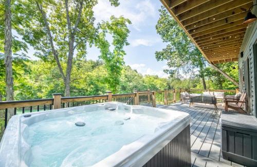 Sevierville House | Tranquility Awaits By Avada Properties