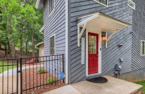 Troutman House | Tranquility Bay