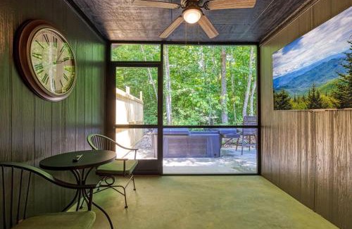 Cosby House | Tranquility Cottage, Pickleball Court, Creek, WIFI, Mountain Views, Starting at 79"