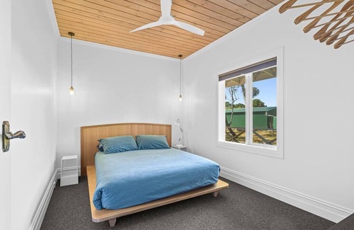 Sellicks Beach House | Tranquility in Sellicks - 4 Bdrm 2.5Bth