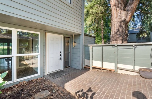 Beaverton House | Tranquility on the Greensnn