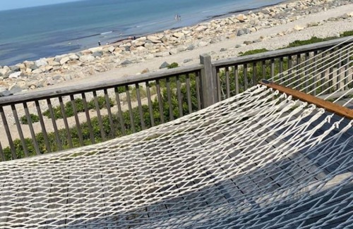 Plymouth House | Tranquility & Privacy on Plymouth Beach!
