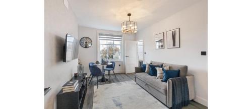 Faraday Apartment | Tranquility Touchdown: Your London Sanctuary