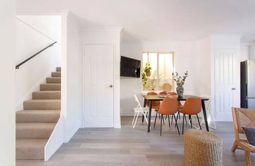 Hamilton Hill Villa | Tranquility - Townhouse close to South Fremantle