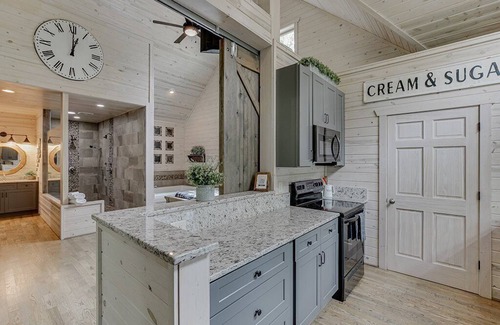 Cleveland Cabin | Tranquility Two- The Perfect Family Cabin, Shuffleboard and Ping Pong Table.