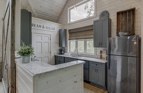 Cleveland Cabin | Tranquility Two- The Perfect Family Cabin, Shuffleboard and Ping Pong Table.