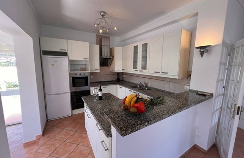 Torrox Costa Ski Chalet | Tranquilo y Acogedor Chalet en Torrox Costa