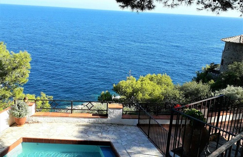 Llafranc Villa | Transatlantic villa at the seafront