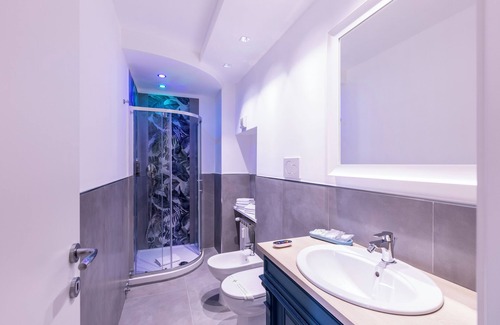 Gianicolense House | Trastevere Paper Suites