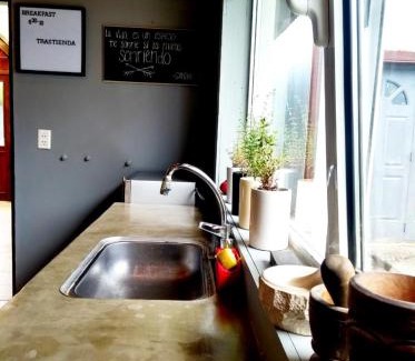 Macrozona Bahia Redonda y Primeros Faldeos Bed & Breakfast | Trastienda Guest House
