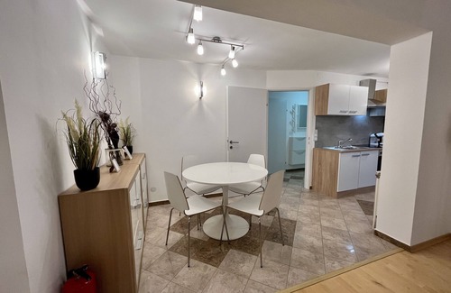 Wittau Apartment | Traum Apartment mit Pool + Balkon