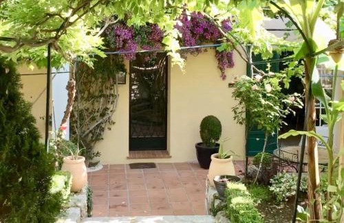 Vence Apartment | Traumhafte Ferienwohnung Nuages in der Villa-Fontaine-Vieille, Vence, Nähe Nizza
