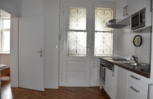 Brigittenau Apartment | Traun Dream