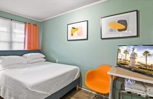 St. Augustine Hotel | Travel back to the 50s- Renovated Motel Gem