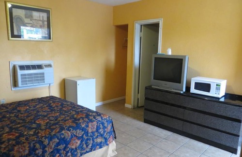 El Campo Hotel | Travel Inn & Suites