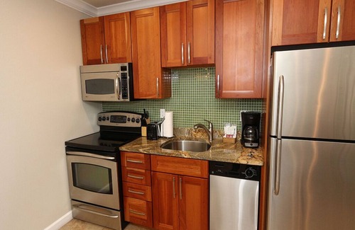 Bradenton Beach Hotel | Travel Together, Stay Apart–Lockoff Units Steps to the Sand Units 6/7 by RVA