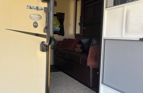 Fairview House | Travel Trailer in charming Fairview