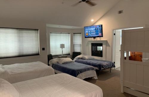 Gilroy House | Travelers Dream Near Monterey San Jose, santa Cruz SJC