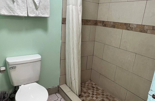 Winston - Salem Hotel | Travelers Inn
