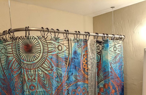 Ironwood House | Traveling Professionals/Contractors, Sunny Upper Flat by Iron Belle Trail!