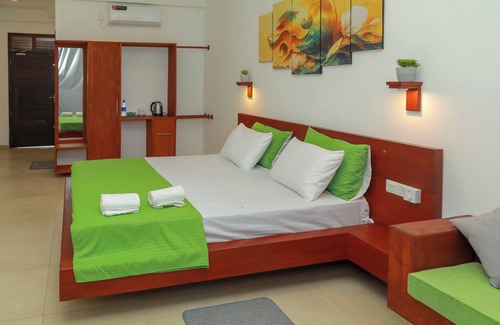 Hikkaduwa Hotel | Traveller's Hotel Hikkaduwa