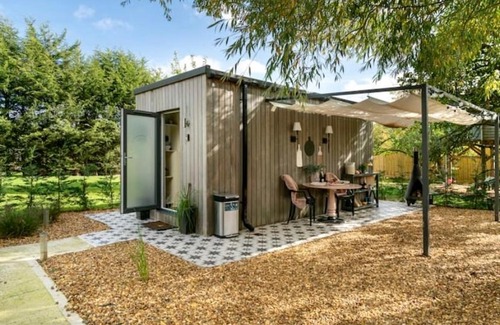 Witney Apartment | Travellers Tales - A Pod in the Cotswolds