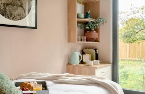 Witney Apartment | Travellers Tales - A Pod in the Cotswolds