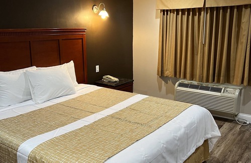 Brea Hotel | Travelodge by Wyndham Brea