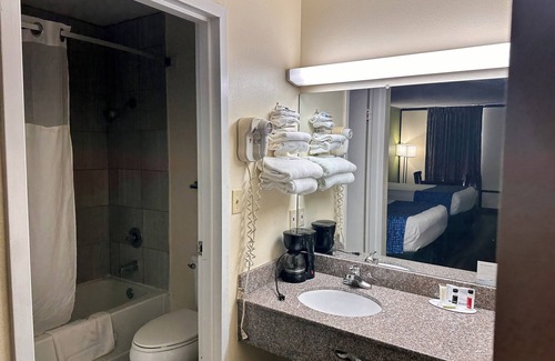 Clarksville Hotel | Travelodge by Wyndham Clarksville