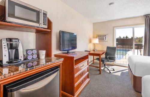 Gananoque Hotel | Travelodge by Wyndham Gananoque