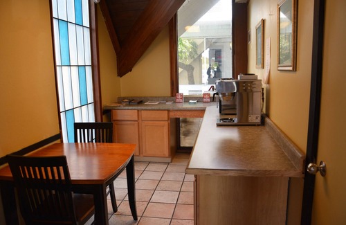 Milwaukee Hotel | Travelodge by Wyndham Milwaukee