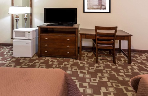 Newport Hotel | Travelodge by Wyndham Newport