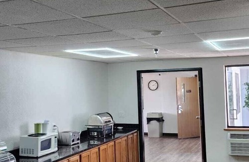 Rapid City Hotel | Travelodge by Wyndham Rapid City/Black Hills