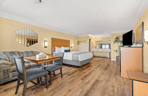 San Clemente Hotel | Travelodge by Wyndham San Clemente Beach