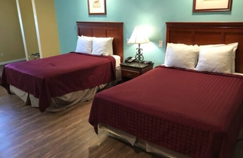 Midway District Hotel | Travelodge by Wyndham San Diego SeaWorld