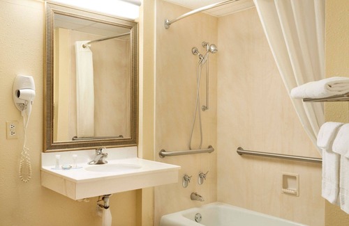 Sturgis Hotel | Travelodge by Wyndham Sturgis
