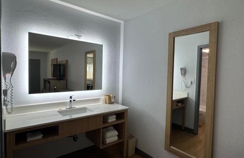 Gainesville Hotel | Travelodge by Wyndham Gainesville