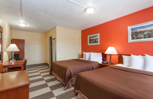 Jersey City Hotel | Travelodge by Wyndham Jersey City