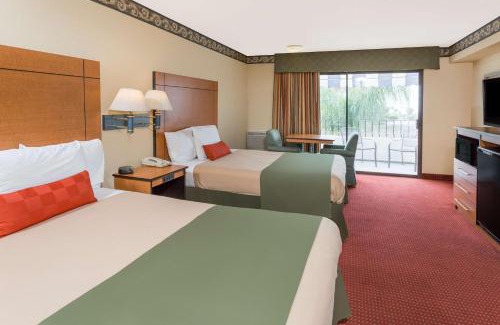 San Clemente Hotel | Travelodge by Wyndham San Clemente Beach