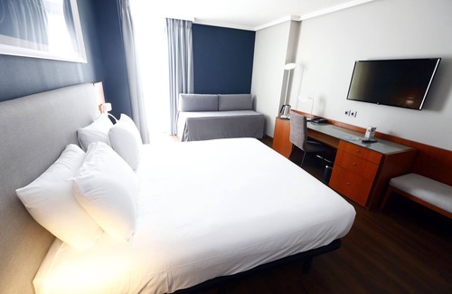 Coslada Hotel | Travelodge Madrid Coslada Aeropuerto