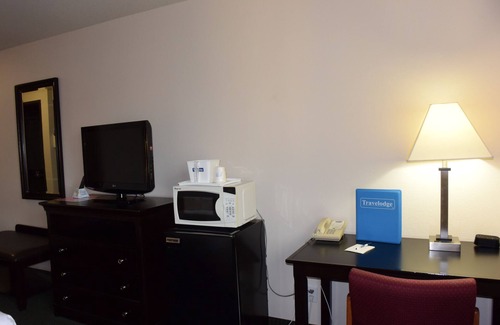 Newberg Hotel | Travelodge Suites by Wyndham Newberg