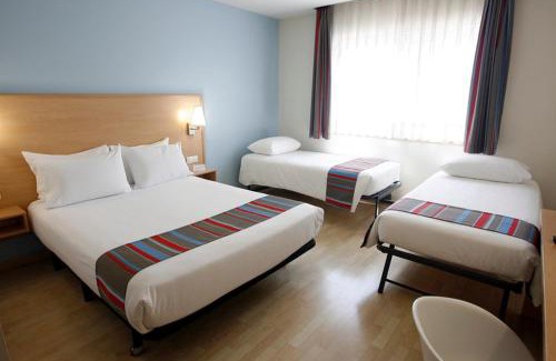 San Pascual Hotel | Travelodge Torrelaguna