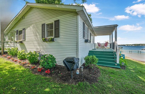 Traverse City Cottage | Traverse City's Silver Lake, DIRECT sandy beach waterfront on all sports lake.