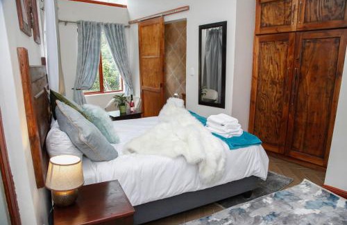 Kempton Park House | Travetel OR Tambo Airport