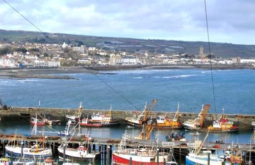 Newlyn House | Trawler Cottage traditional cottage with stunning sea view
