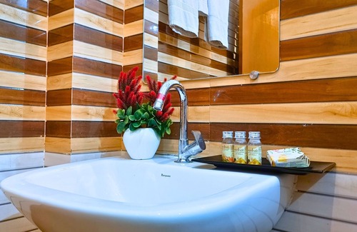 Faizabad Hotel | Trayamb Inn by Asapian Hotels