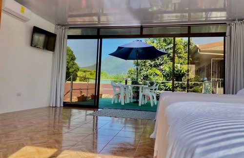 Barrio Dora House | TRC Room's