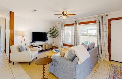 Lower Grand Lagoon House | Treasure Cottage